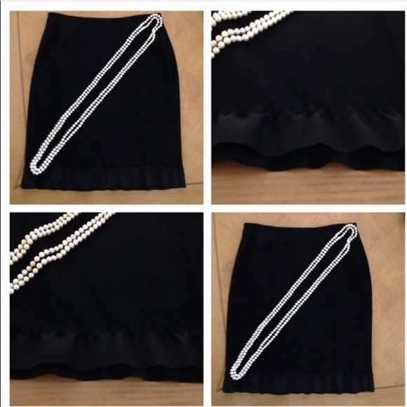 SOLD on Ⓜ️❤️Classy Ruffle Hem Black skirt❤️ - Picture 2 of 6